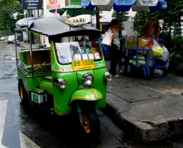 Tuktuk.