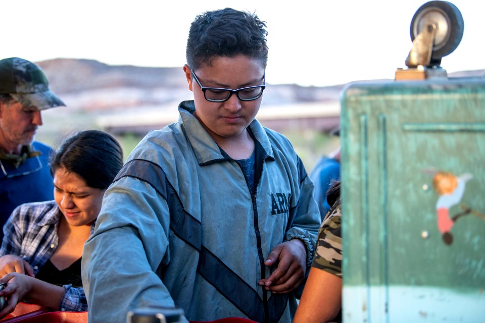Peer mentors helped teams prepare meals each day. Moab, UT. Photo by Eric Delphenich