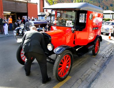 Cranking a Ford