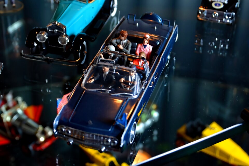 Lincoln motorcade toy