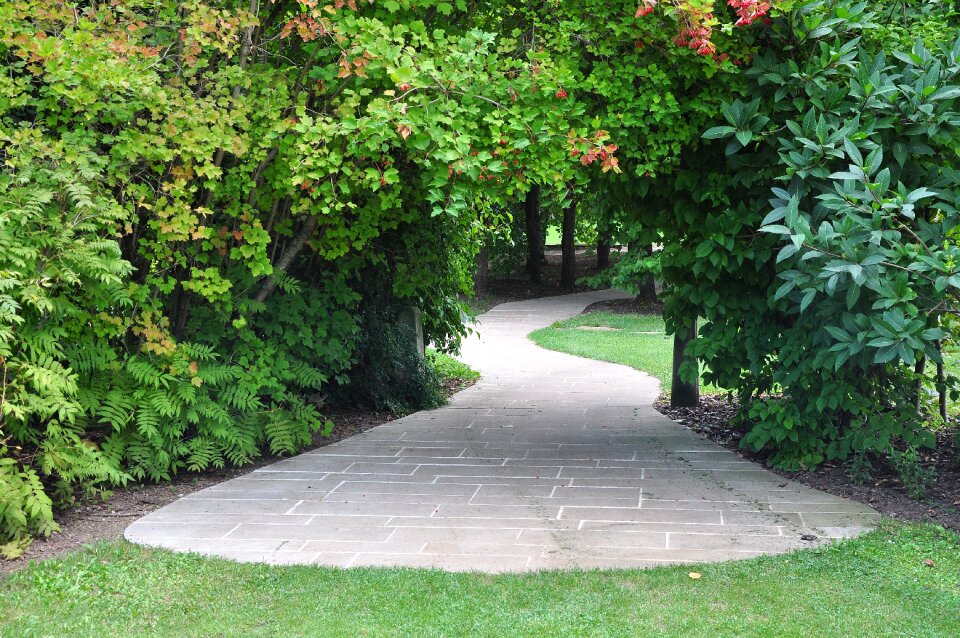 The passage of the pavement path