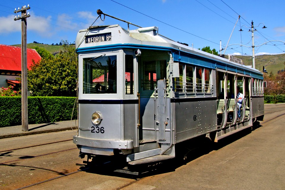 Dreadnought tram 236 (2)