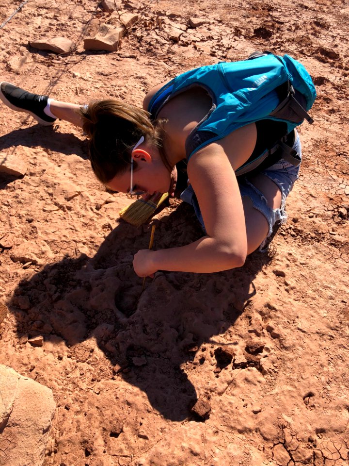 SLCSE high school students participated as peer mentors. Moab, UT. Photo by BLM-UT