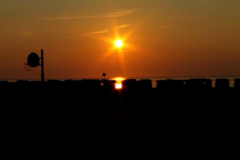 Sonnenuntergang an der Nordsee bei Norddeich / Sunset at Northsea