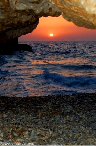 Mikro Seitani by Christos Dimitriou