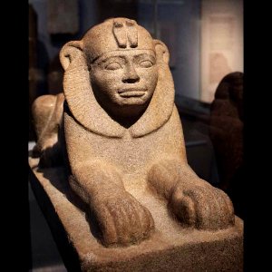 Granite sphinx of Taharqo 25th Dynasty Napatan, Kushite c. 690-664 BC From Kawa, Temple 'T' Granite, gneiss The framing of the face with a lion's mane is a feature borrowed from Egyptian royal sculpture of the Middle and New Kingdoms. The double uraeus, photo