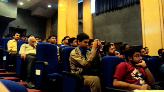 Quite a crowd at Platinum Jubilee Hall, ISI, Kolkata, for the talk by Richard Stallman photo