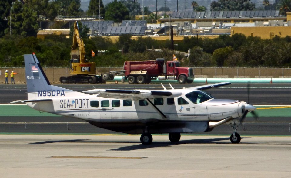 SeaPort Airlines Cessna 208B Grand Caravan (N950PA) at San Diego International Airport