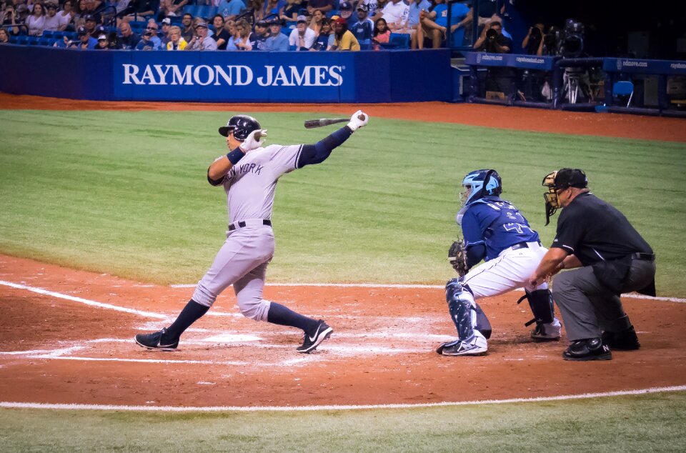Tampa rays stadium swinging bat catcher