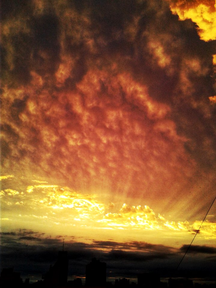 Y siguen los atardeceres magníficos