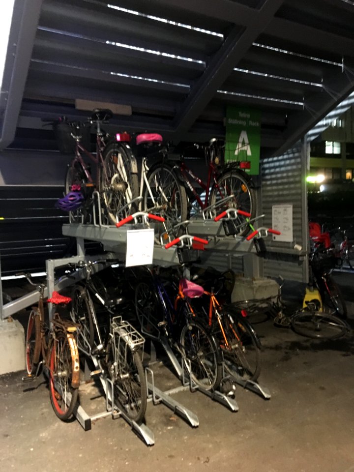Double tier bike racks