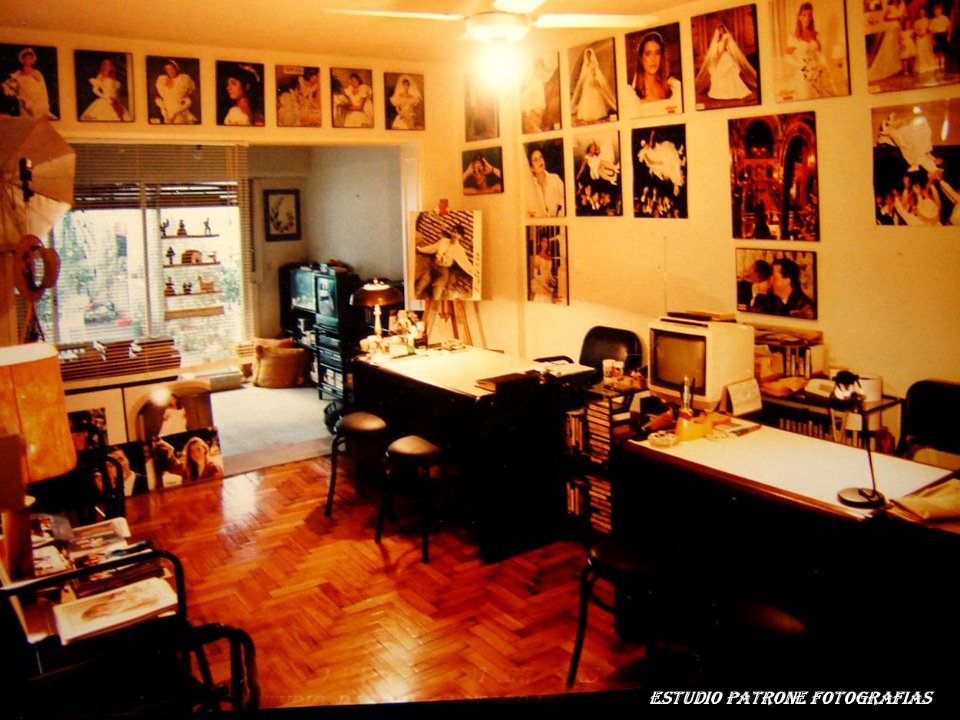 REGISTRO DE  MI LUGAR DE TRABAJO POR MUCHOS AÑOS.... ESTUDIO PATRONE FOTOGRAFIAS - instantanea de mi Estudio de Fotografia  Retratos de Novia ,eventos & publicidad desde 1970 hasta los años 2010 - Recoleta -Buenos Aires .Argentina.