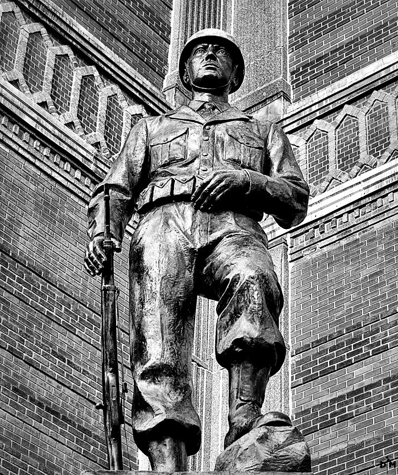 Monument to Every Soldier who Died in War