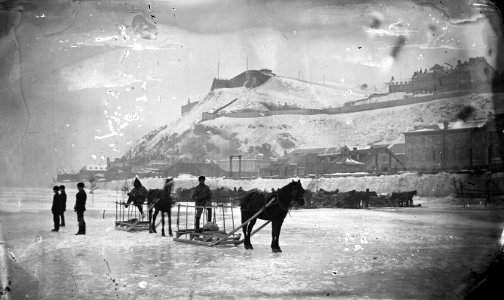 Ice bridge on St-Lawrence river - Pont de glace Québec-Lévis au 19' siècle (11) photo
