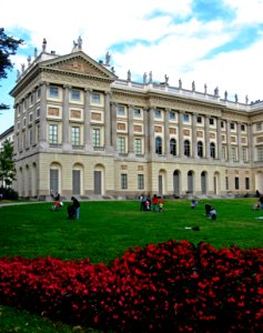 Art and Roses in Milan, Italy