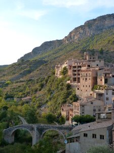 Priorat landscape bridge