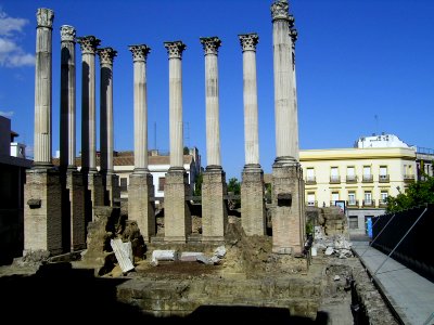 Templo romano de Cordoba photo