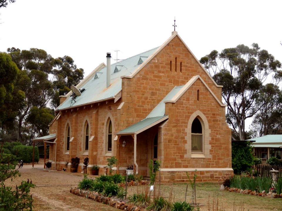 Hart near Brinkworth. The Annie McEwin Snow Memorial Presbyterian Church. Opened in 1923. Closed 1976. Funded by Sir Lyell McEwin as a memorial to one of his daughters.