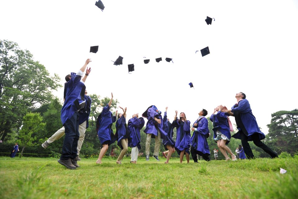 Graduation jumping dr