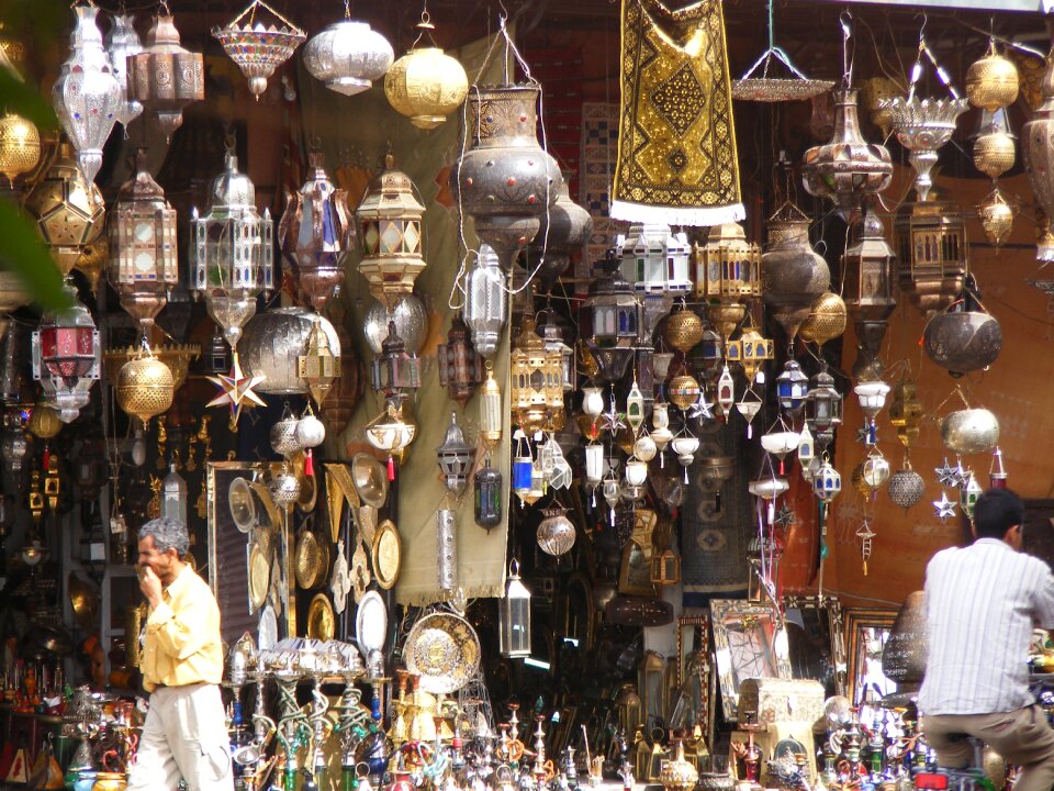 Traditional market light