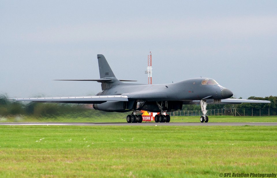 Royal International Air Tattoo 2007 - Rockwell B-1B Lancer - United States Air Force - 28th BS / 7th BW - 85-0090