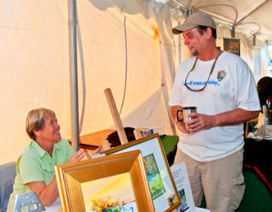 Artist Hannah Ineson, "Painter of the Everglades", talks with Frank