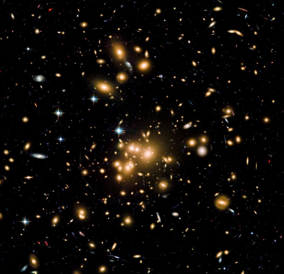 New Hubble view of galaxy cluster Abell 1689