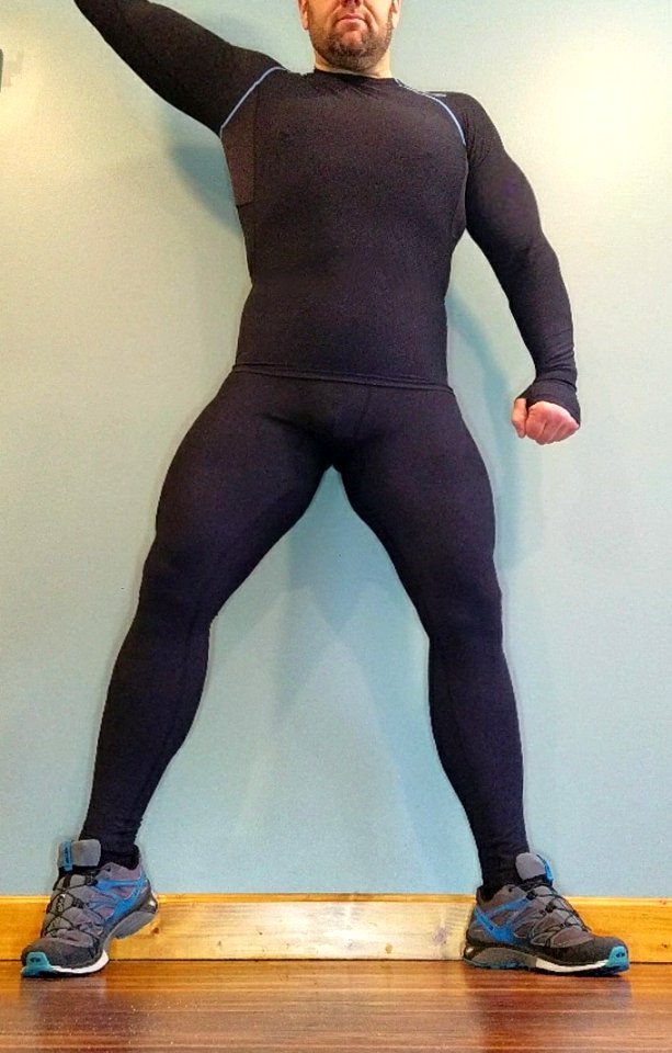 Sub Sports winter #spandex #lycra #elastane #runningtights #compressiontights #meggings #spandexguy #fitness #realmenweartights #gaylycra #fitnessmotivation #gymtights #gymleggings #gymselfie #gayspandex #meninlycra #athleticbody #workoutgear #training  #