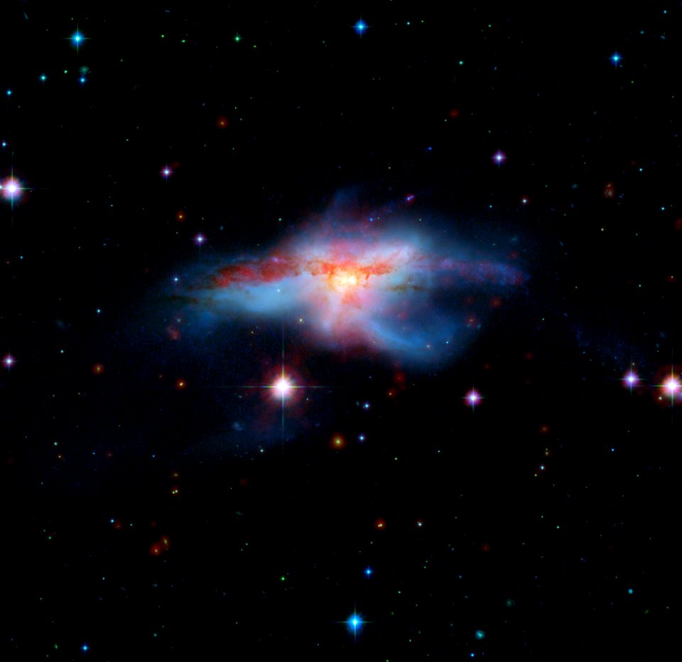 Galaxies Collide to Create Hot, Huge Galaxy