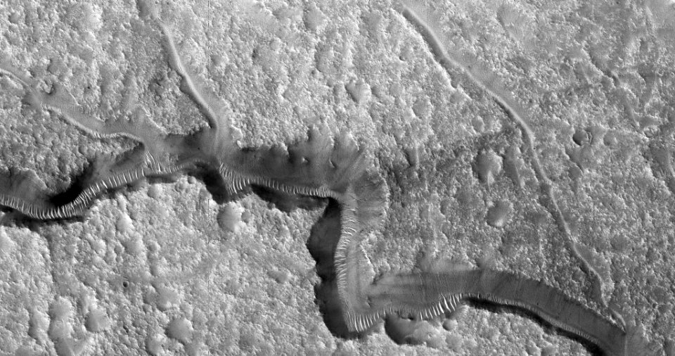 Channels West of Idaeus Fossae