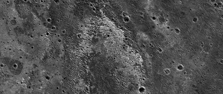A Possible Chloride Deposit in Bosporos Planum 56904 1580