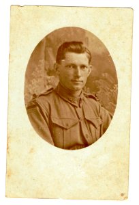 Portrait Photograph of Joseph Cecil Thompson, SERN 494. 9th Battalion, First AIF. photo