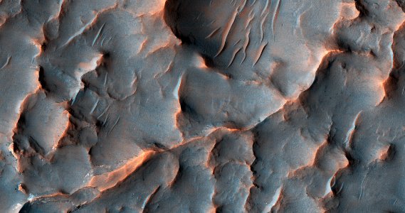 Sinuous Ridges and Possible Layers photo