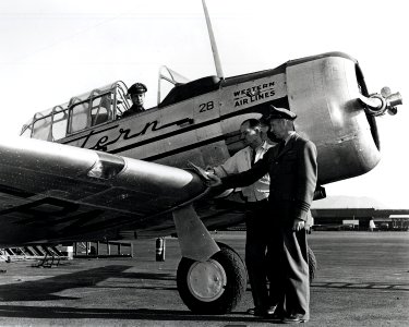 WAL North American Aviation AT-6     1946