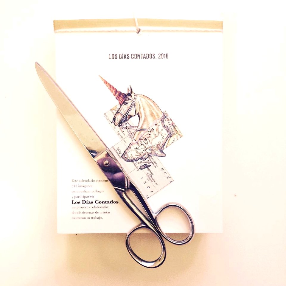Preparados, listos, ya. Que comience la diversión 💕✂️@los.dias.contados 2016 ha llegado al hogar. 💕 los reyes son los calendarios 💕 gracias