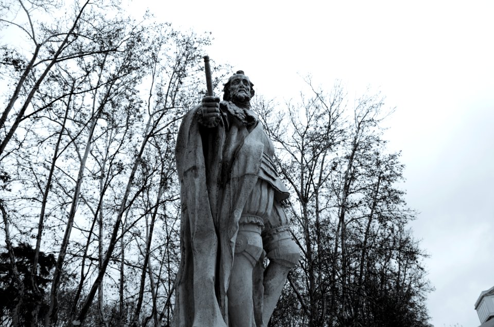 Statue