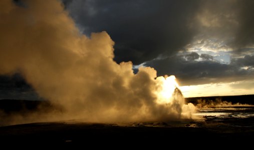 Clepsydra geyser