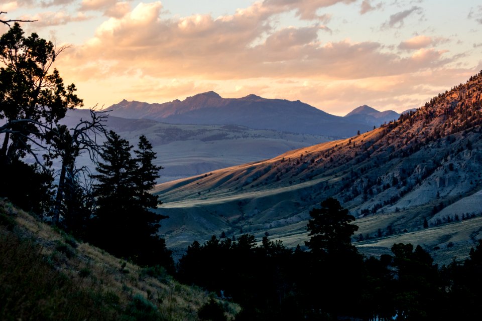 Monitor Peak sunset from Mammoth Hot Springs