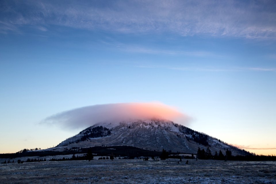 Bunsen Peak at sunrise