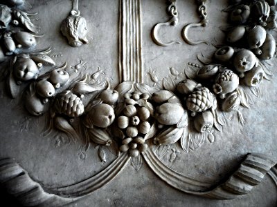 Marble festoon (detail) - The so-called "Succorpo" or Carafa chapel in Naples Cathedral - Age: 1497-1508; Purchaser: Cardinal Oliviero Carafa; Architect: perhaps Donato Bramante; Sculptor: Tommaso Malvito and others; Dimension: m. 12x9 photo