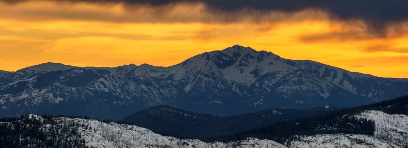 Electric Peak panorama at sunset from Buffalo Plateau