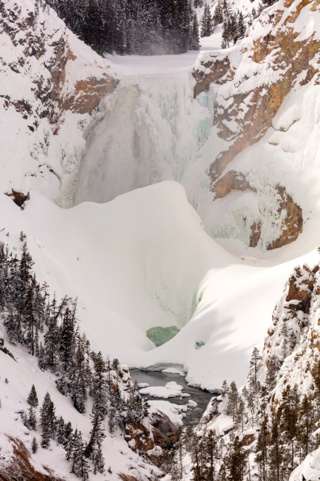 Lower Falls and ephemeral ice dam (portrait)