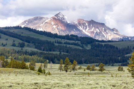 Clouds roll over Electric Peak