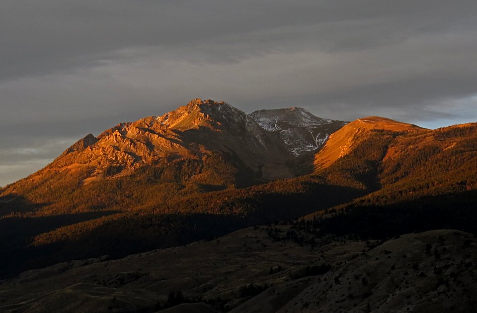 Morning light on Electric Peak