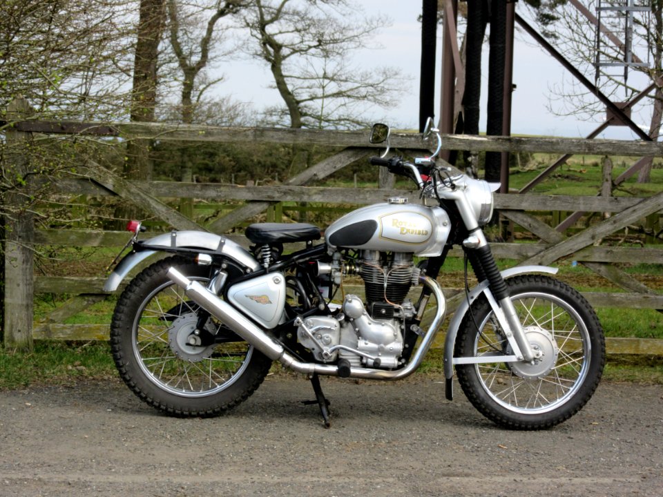 royal enfield 500 trials bullet