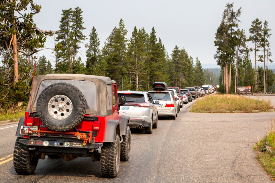 Line of cars at the south entrance