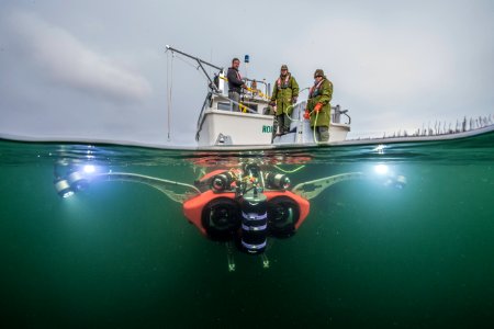 NPS Submerged Resources Center aids with Yellowstone's aquatic i photo