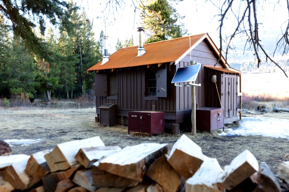 Elk Tongue Patrol Cabin