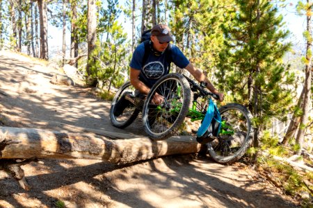 Maneuvering obstables with an off-road wheelchair