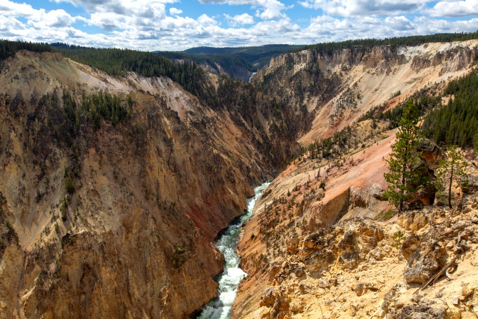 Looking toward Lower Falls from the Lower Overlook at Inspiration Point